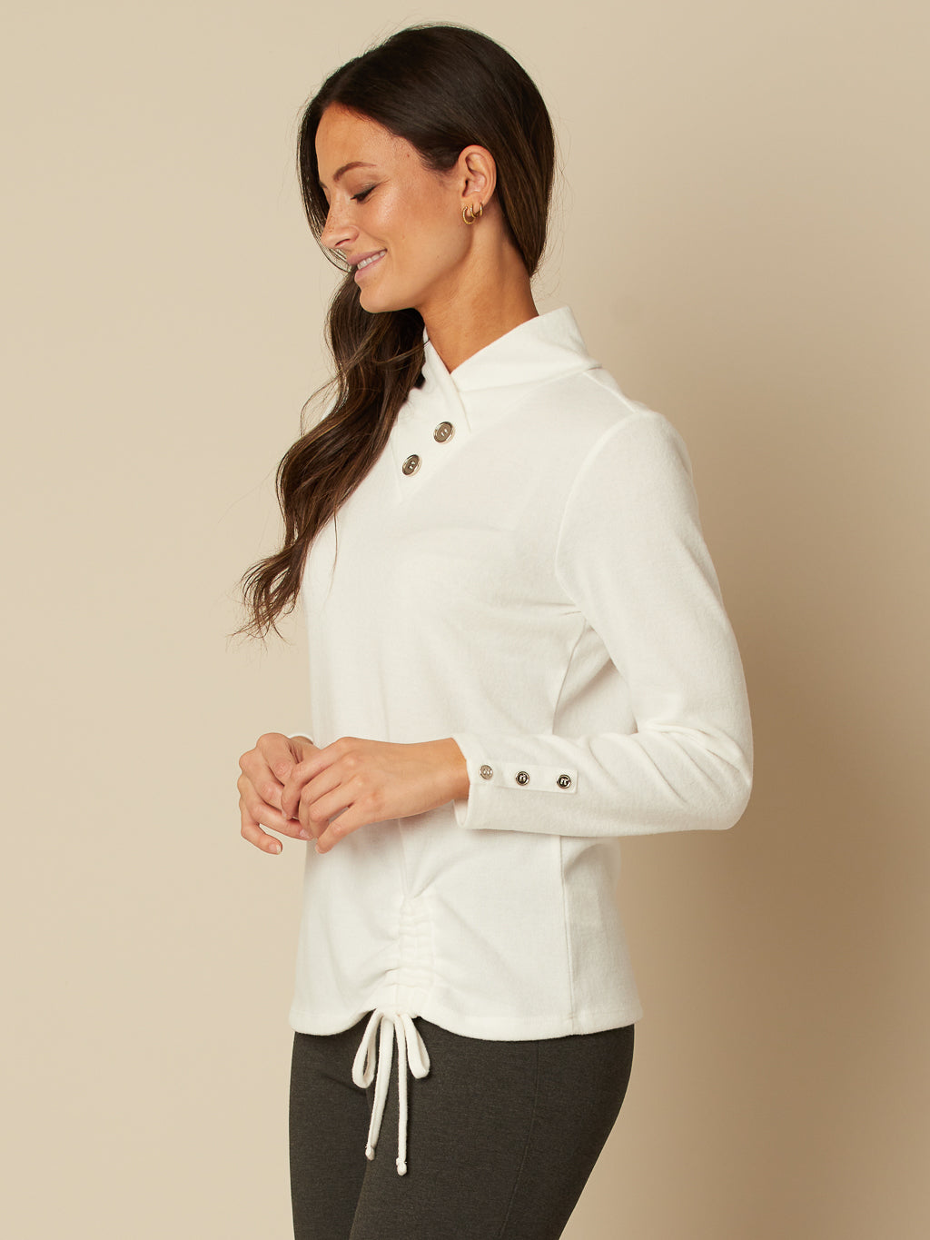 Long-sleeve semi-fitted knit tunic