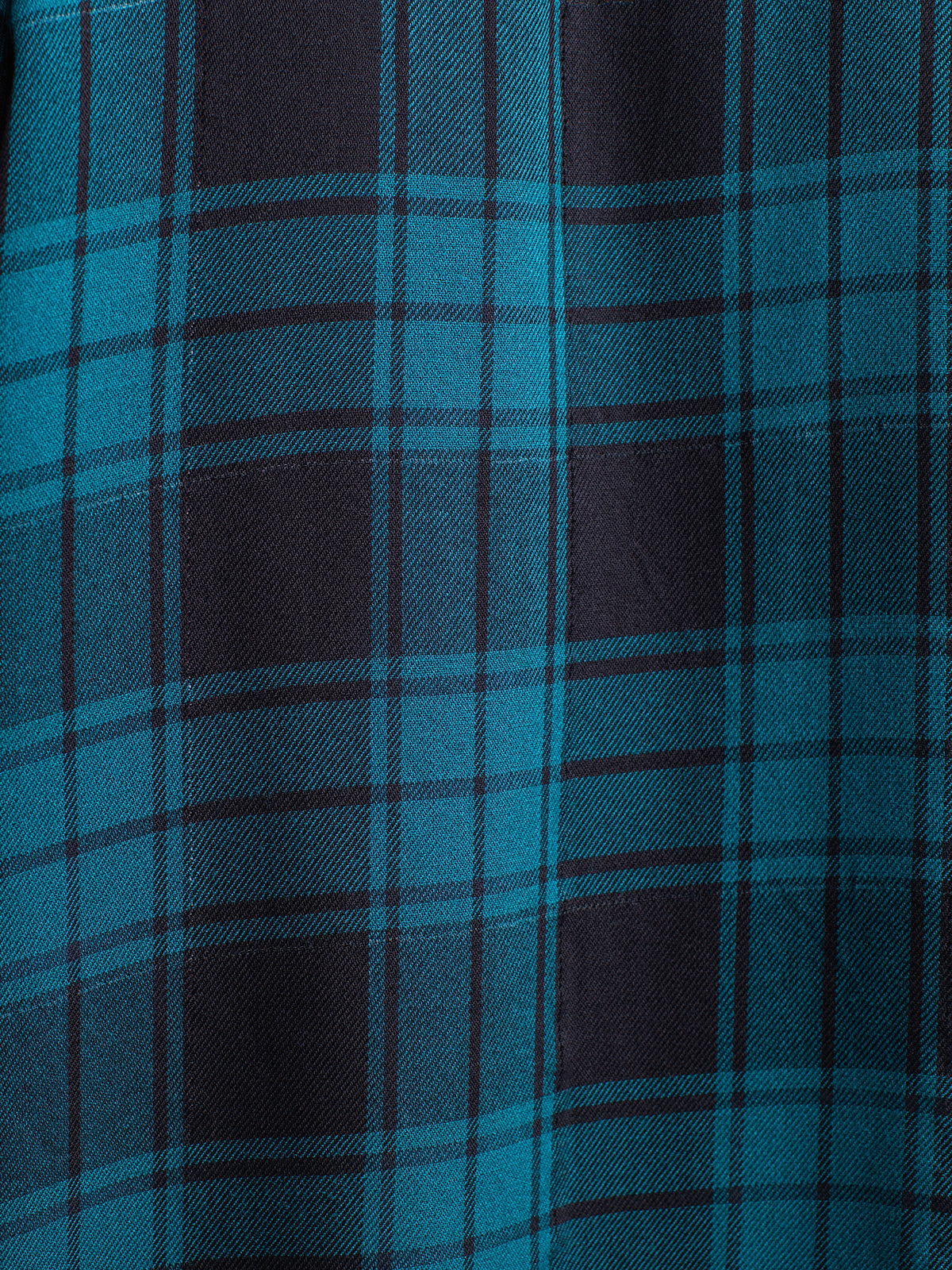498765812738-04.jpg