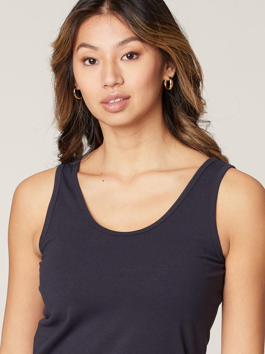 Fitted reversible tank top