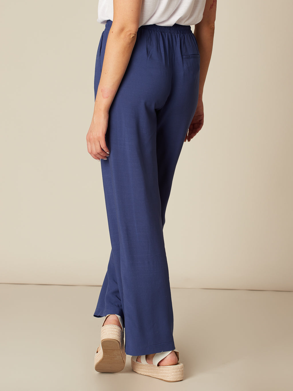 Straight casual pull-on pant