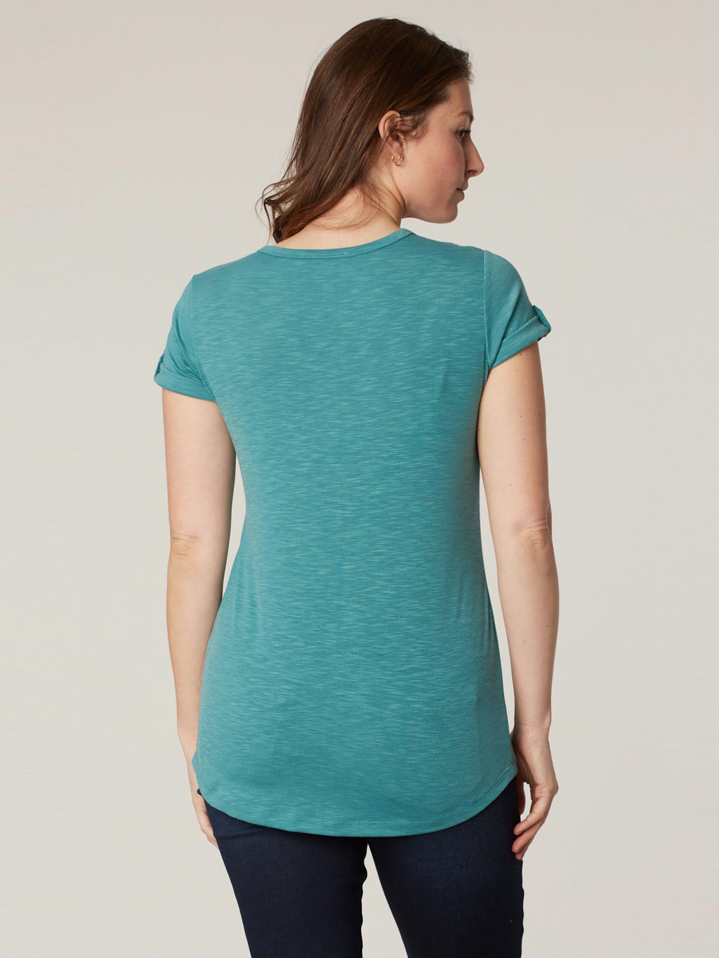 Short-sleeve semi-fitted t-shirt
