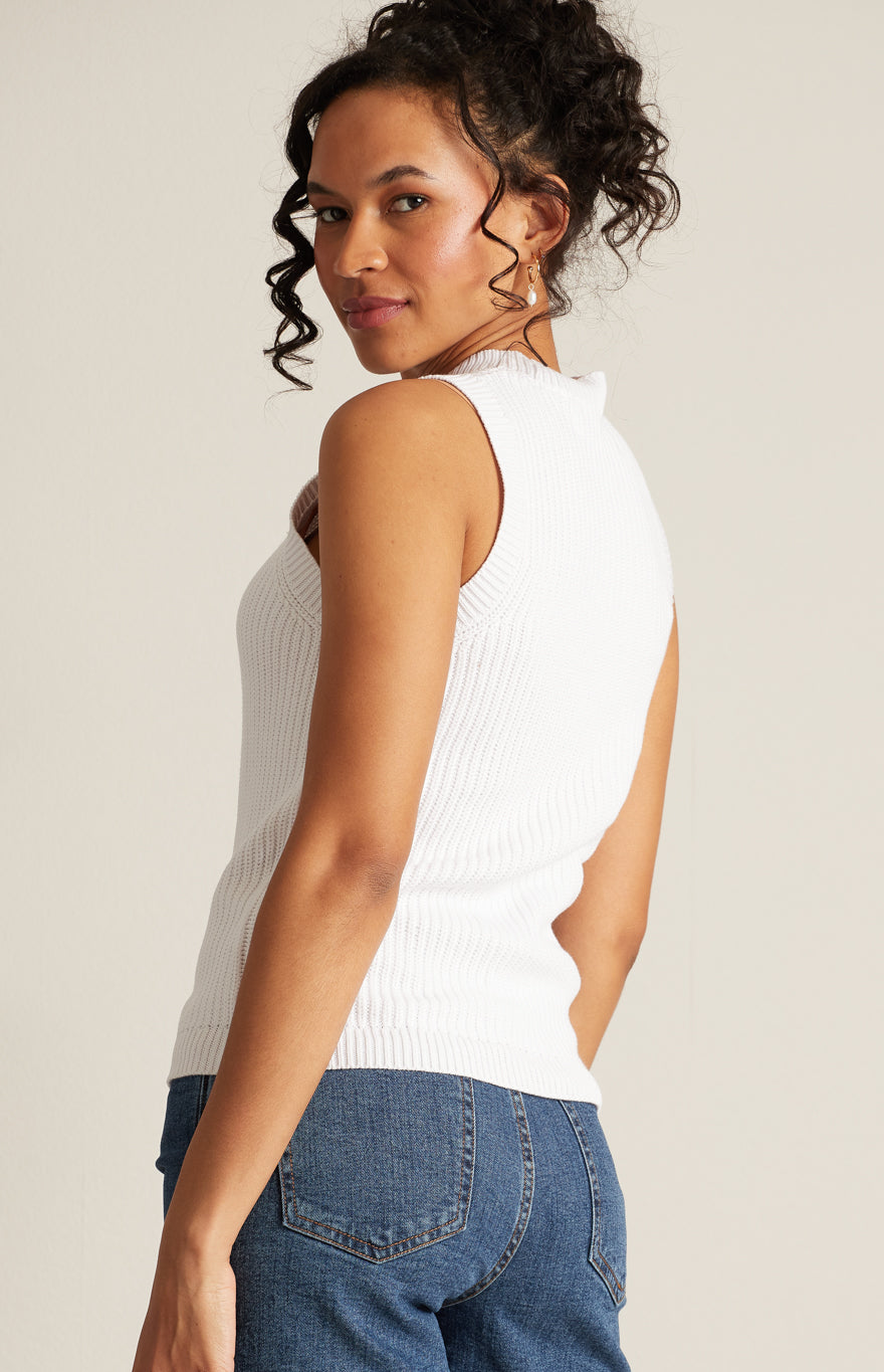 Sleeveless semi-fitted pullover sweater