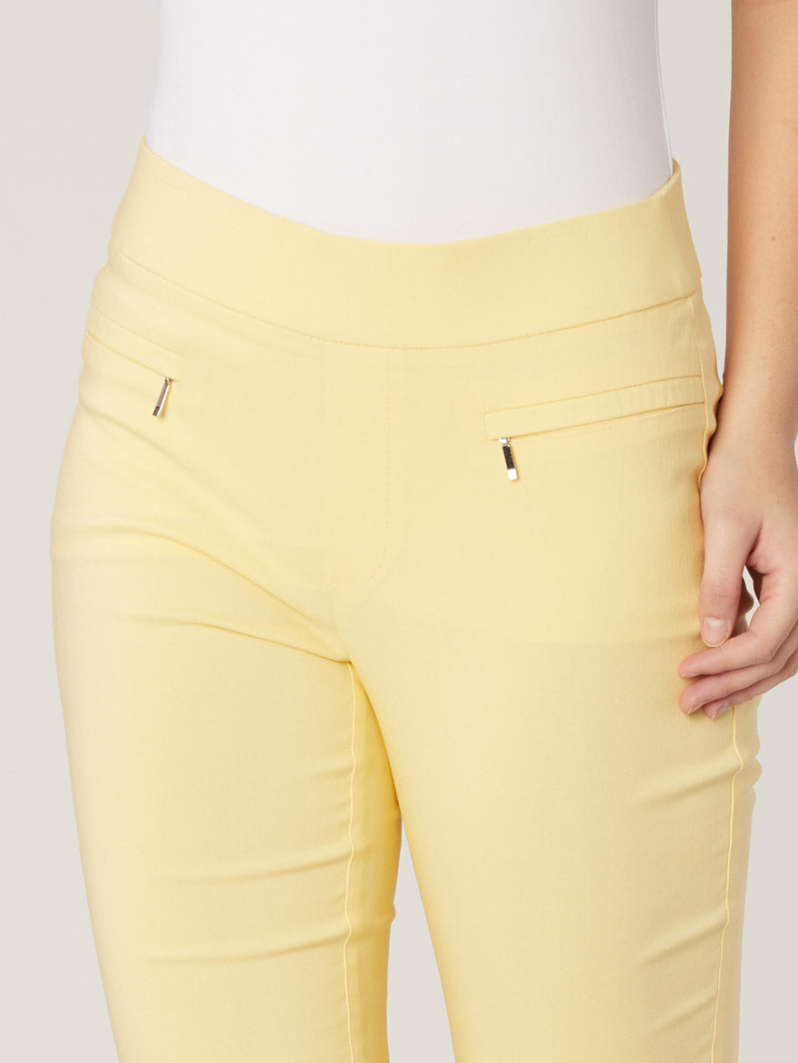 Narrow fitted pull-on capri