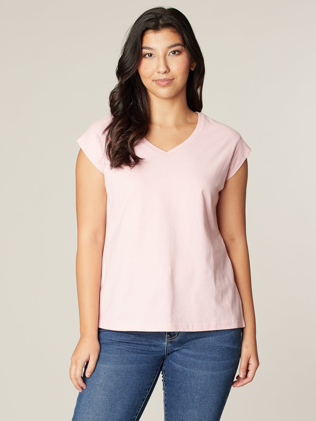 Short-sleeve semi-fitted t-shirt