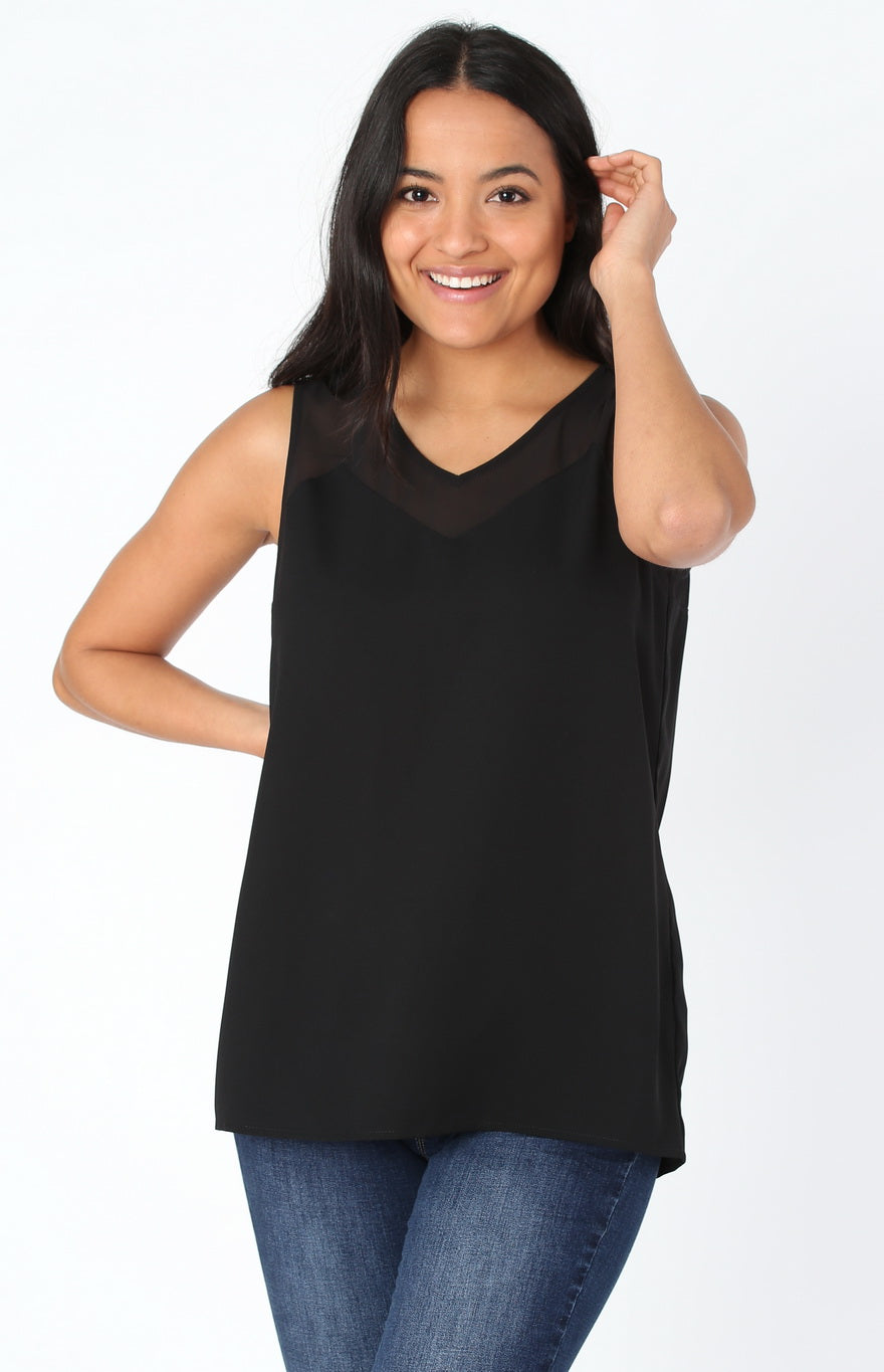 Sleeveless semi-fitted blouse