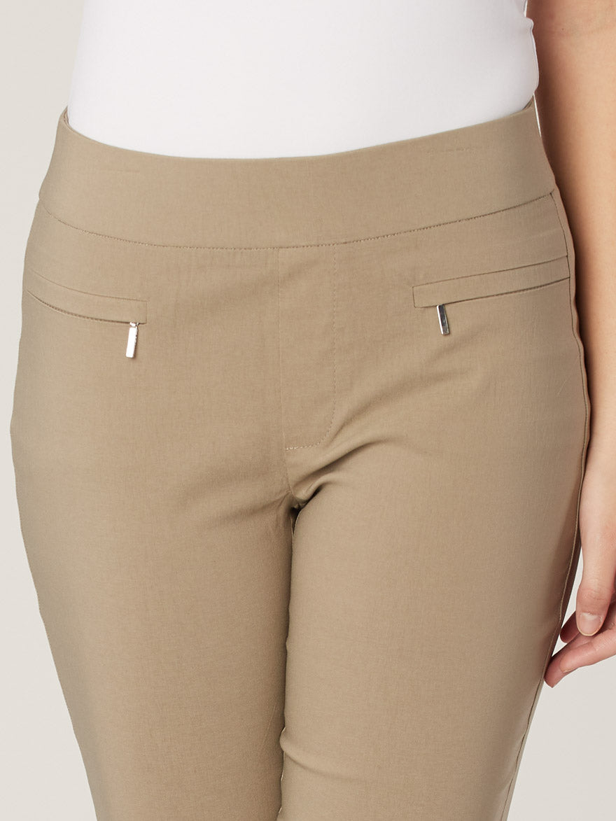 Narrow fitted pull-on capri