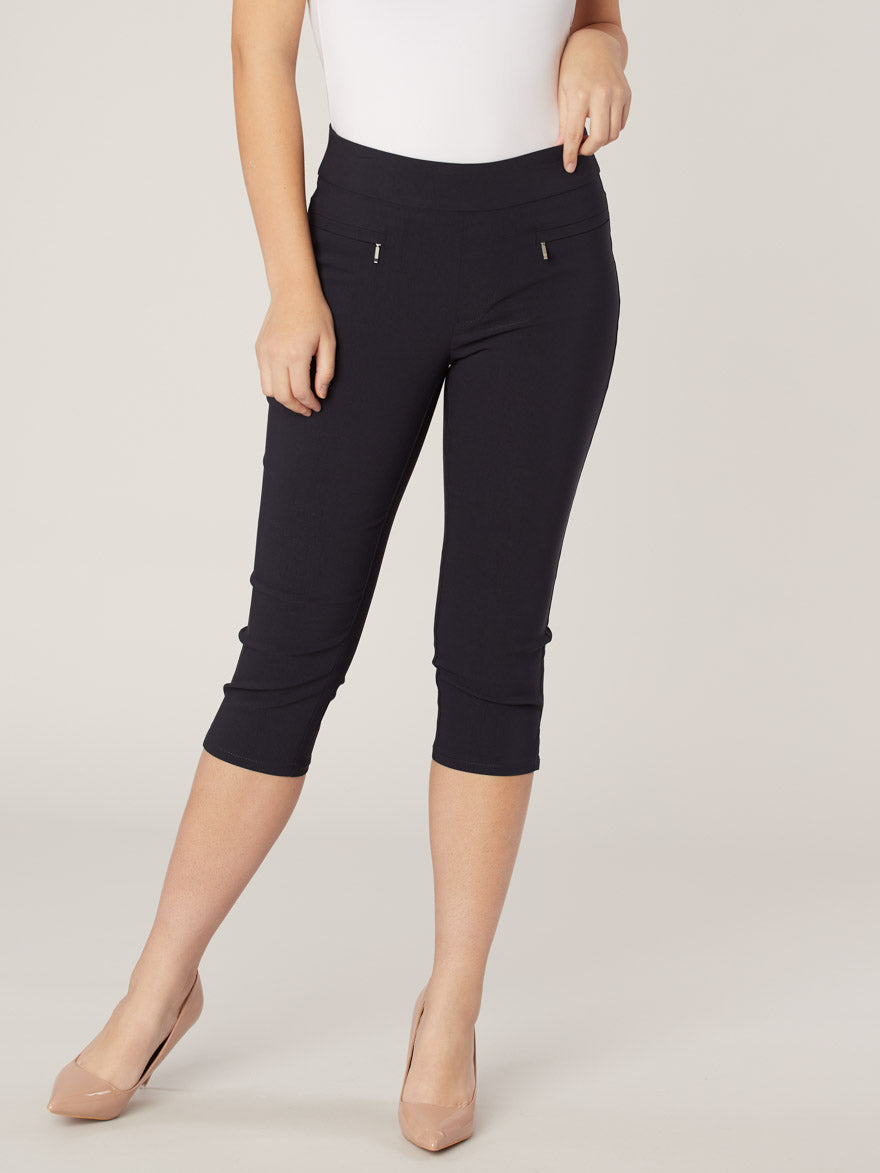 Narrow fitted pull-on capri