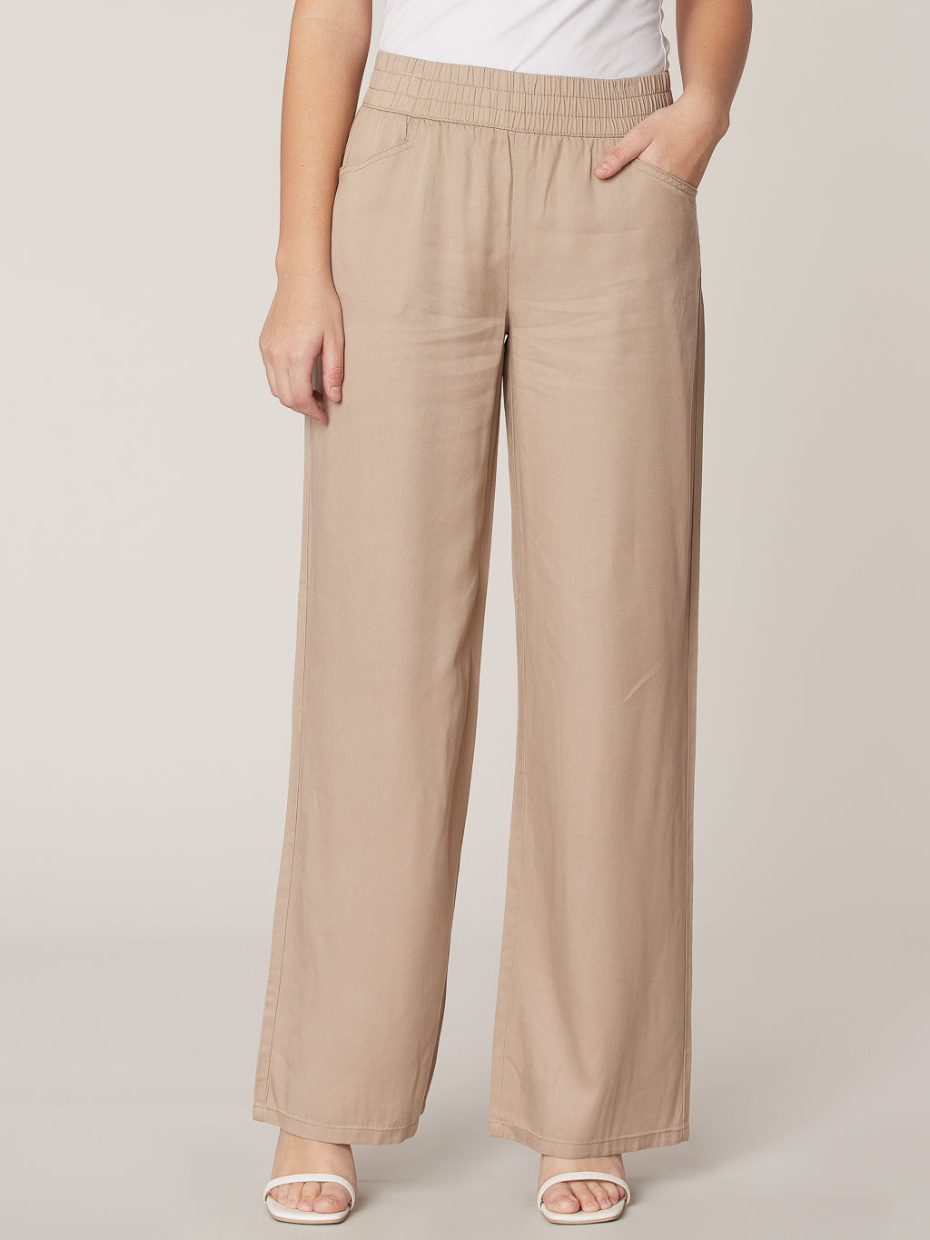 Flared pant with elastic waistband