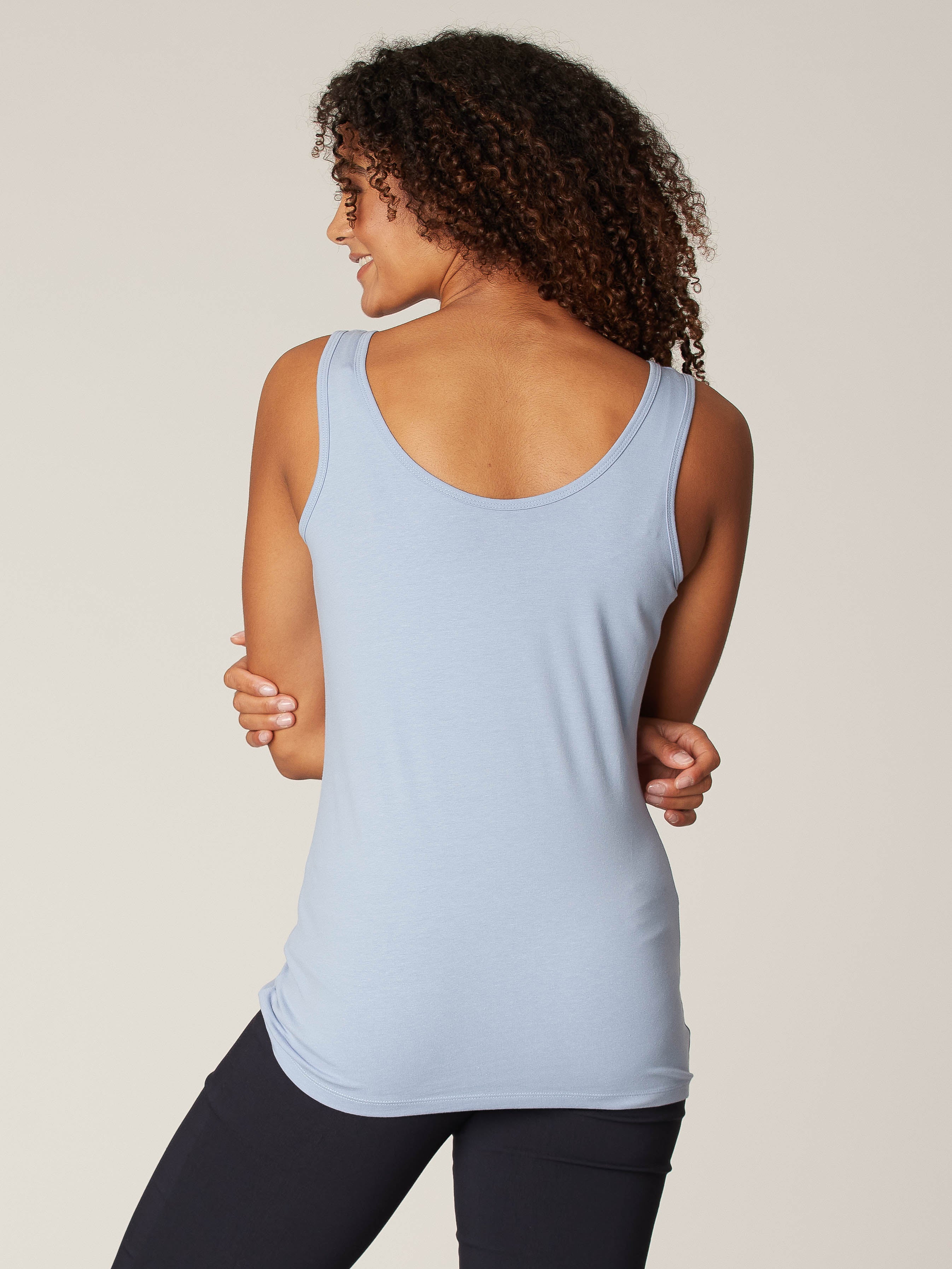 Fitted reversible tank top