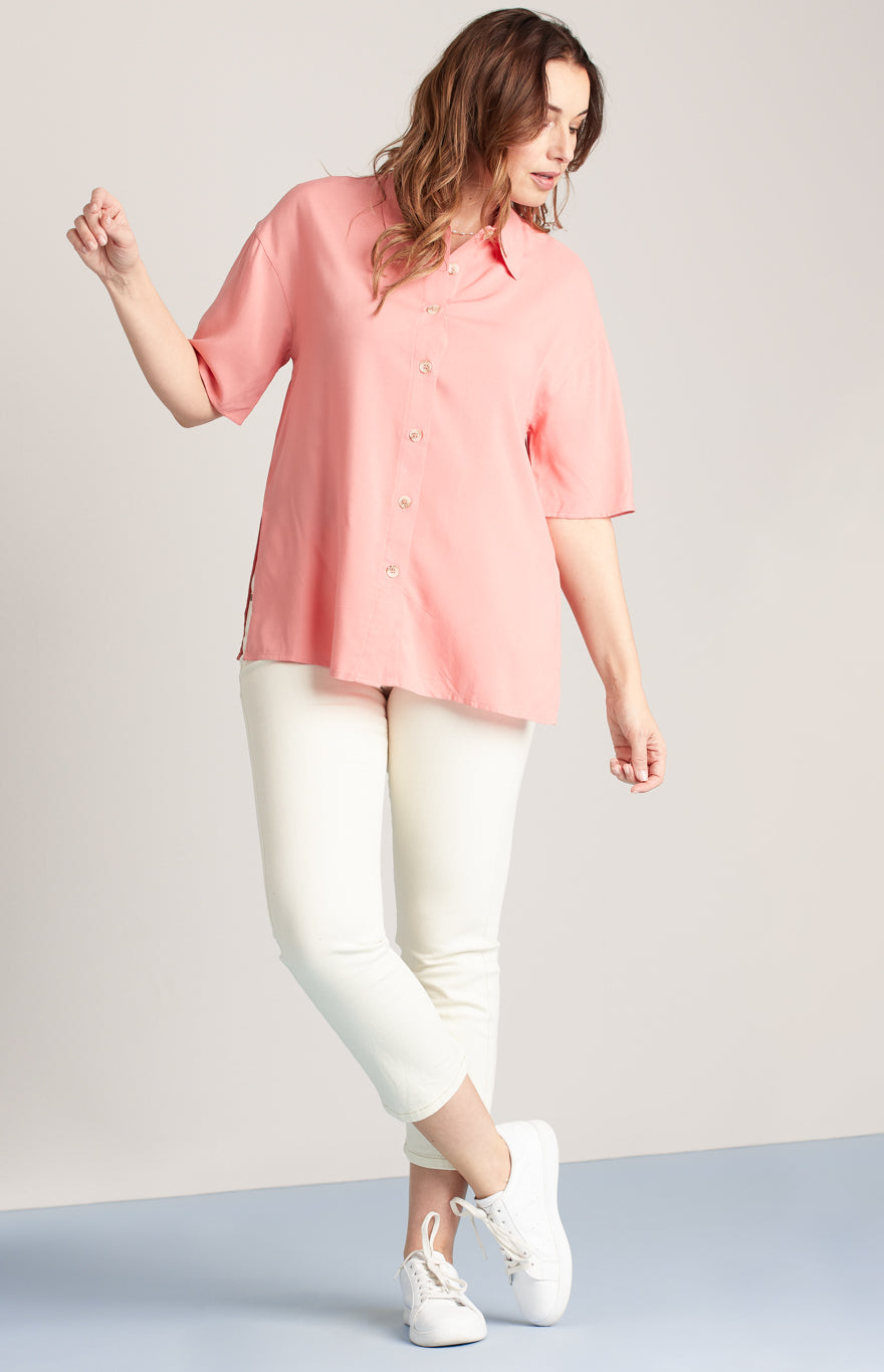 Blouse ample à manches courtes avec boutons