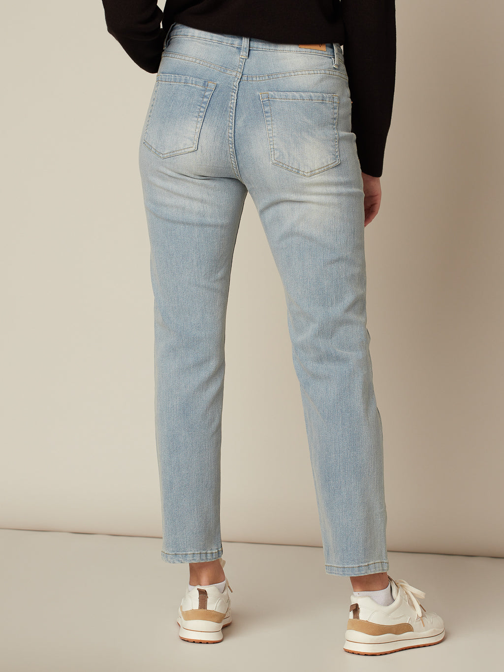 Narrow fitted jean