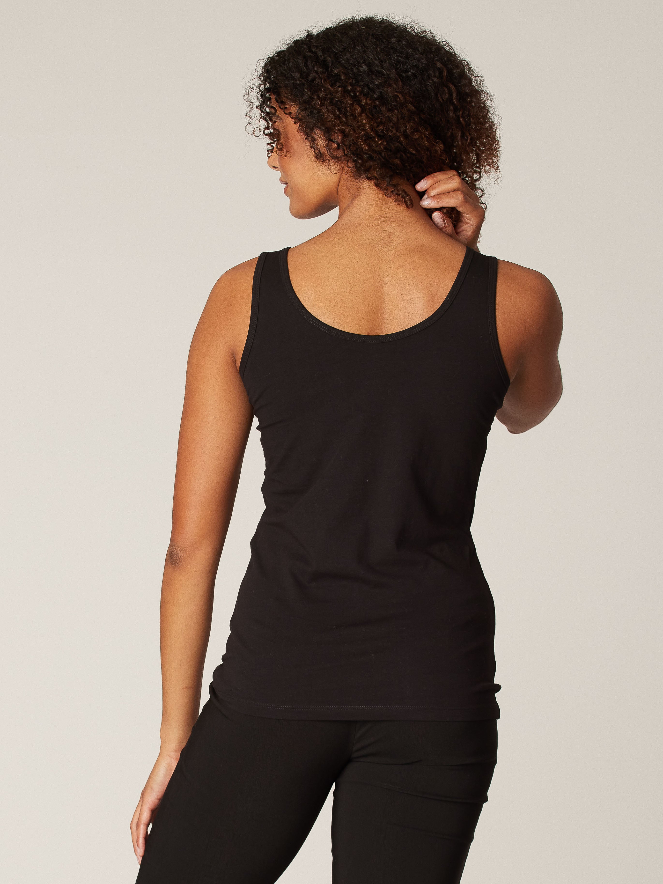 Fitted reversible tank top