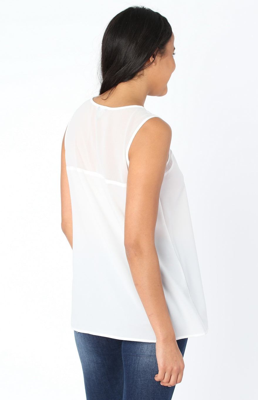 Sleeveless semi-fitted blouse