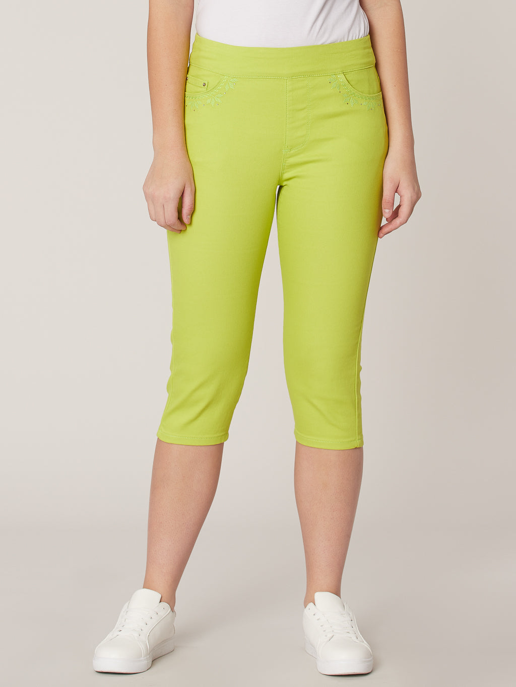 Pull-on denim capri