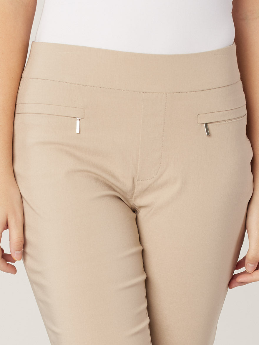 Narrow fitted pull-on capri