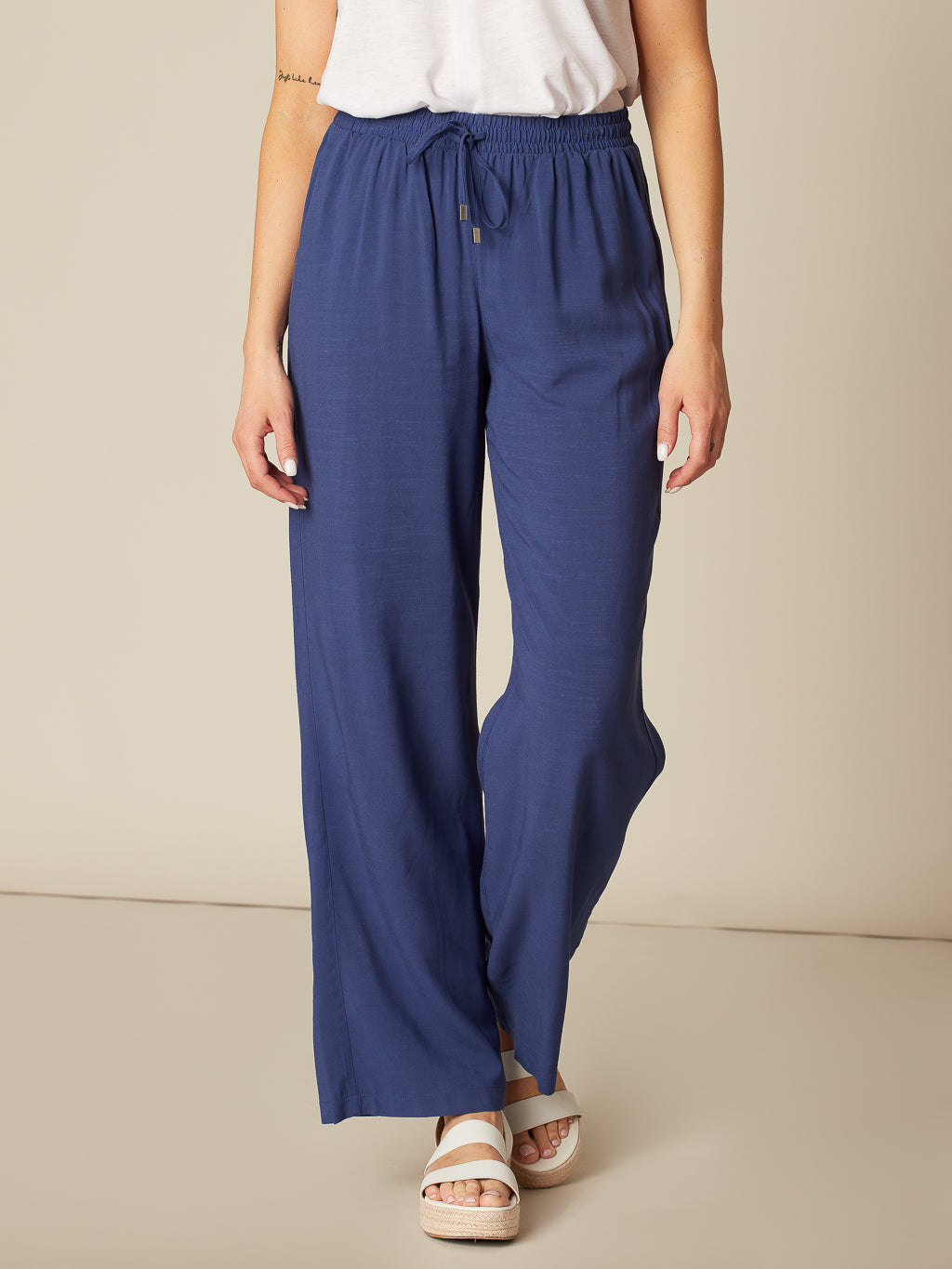 Straight casual pull-on pant