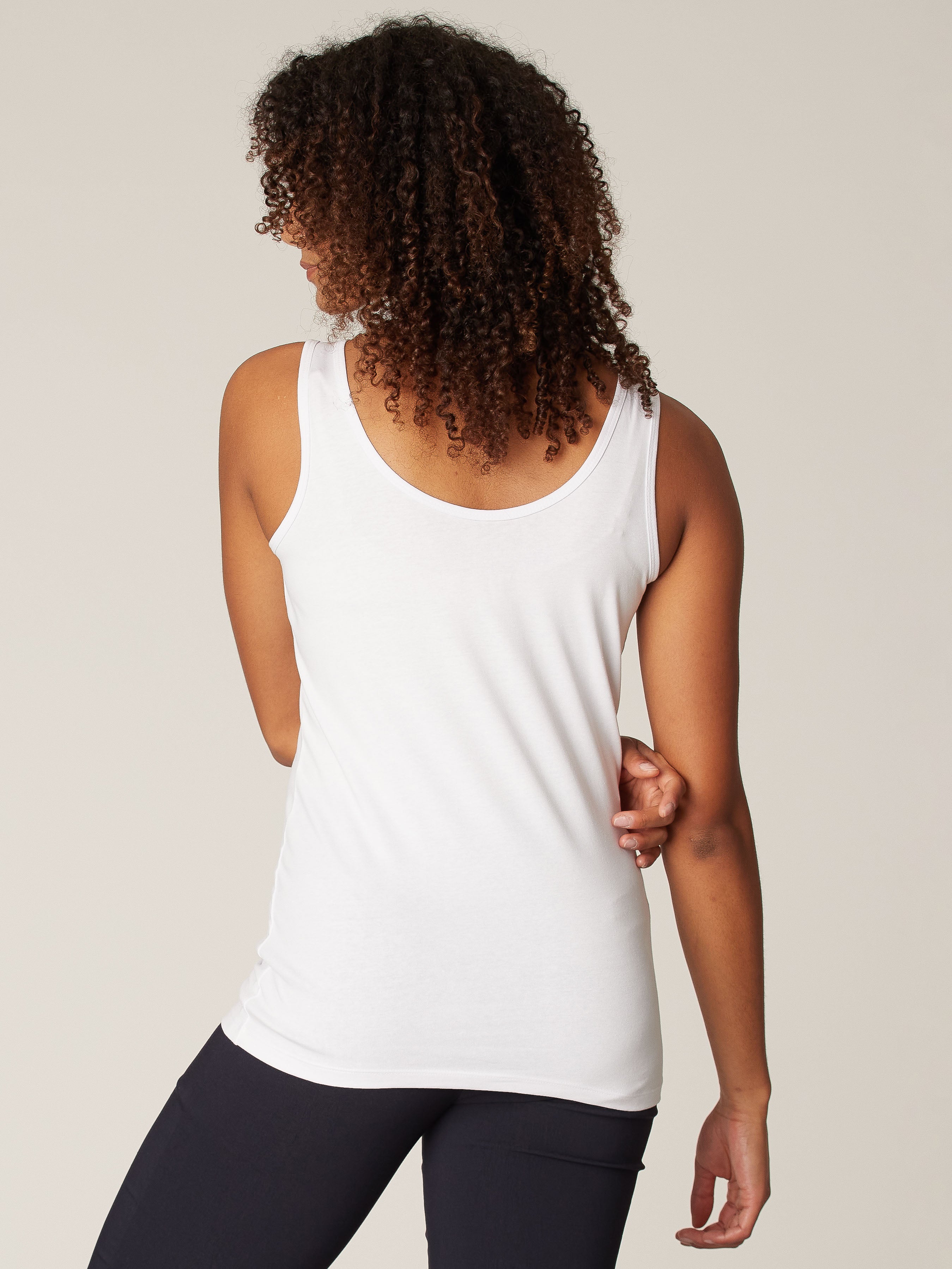 Fitted reversible tank top