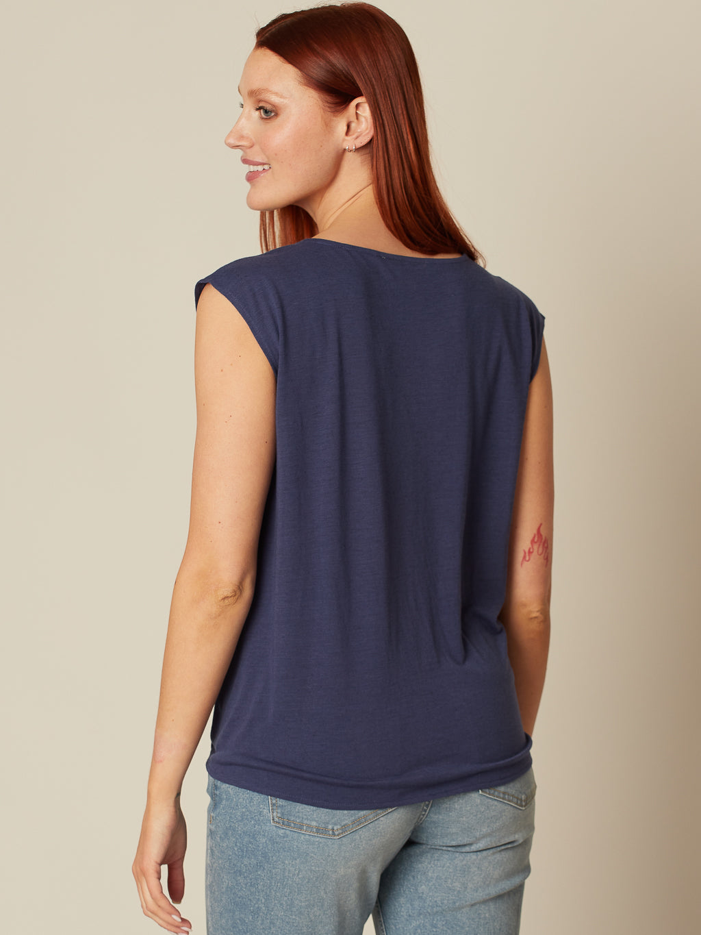 Short-sleeve loose blouse