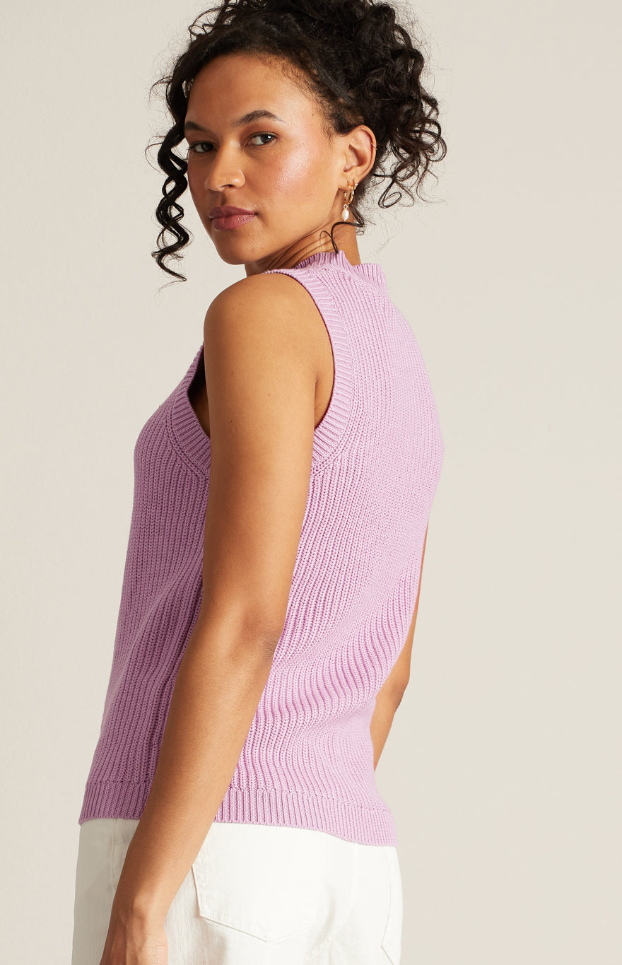 Sleeveless semi-fitted pullover sweater
