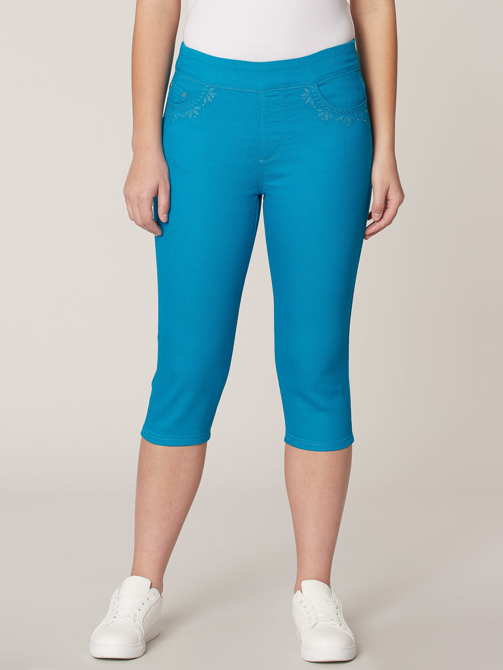Pull-on denim capri