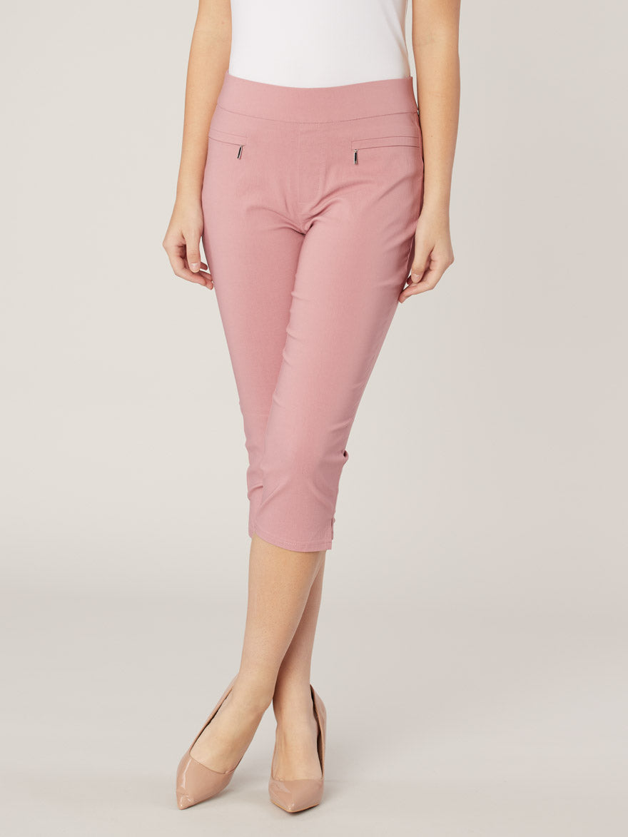 Narrow fitted pull-on capri