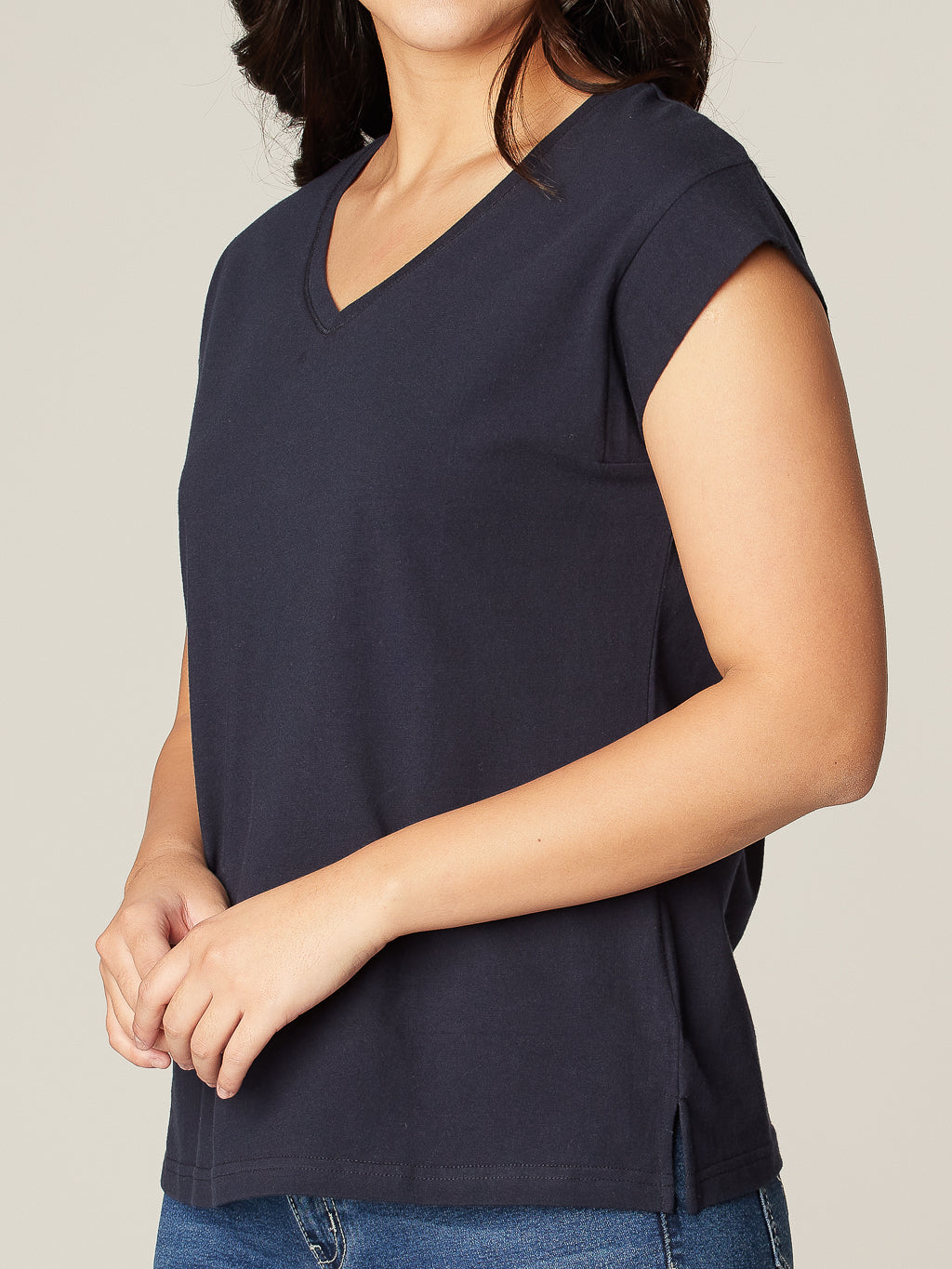 Short-sleeve semi-fitted t-shirt