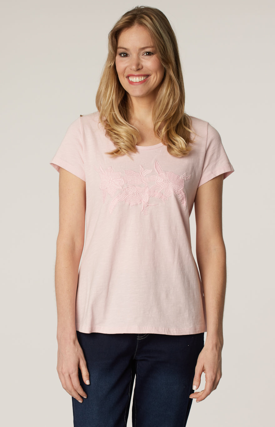 Short-sleeve semi-fitted t-shirt