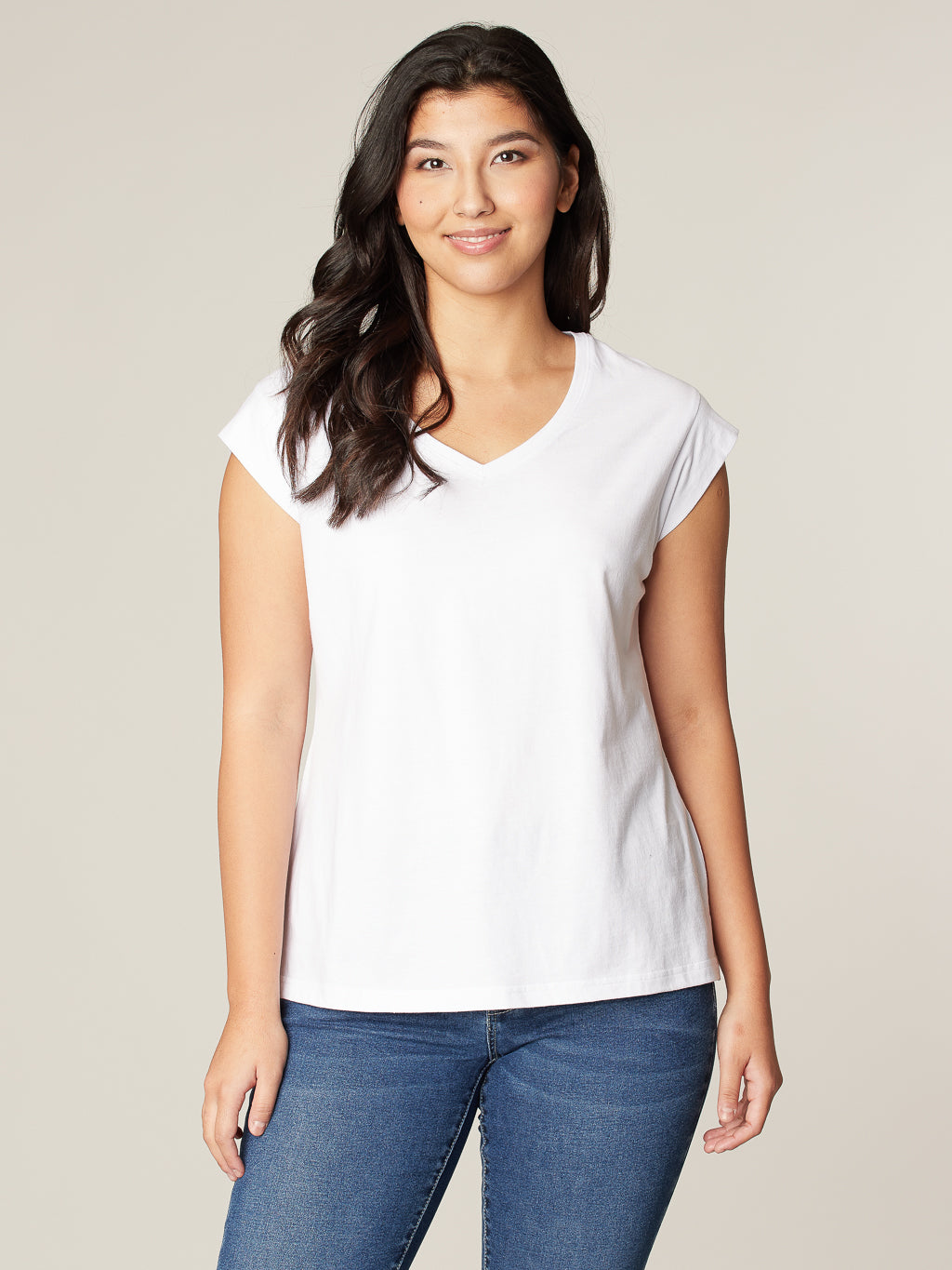 Short-sleeve semi-fitted t-shirt