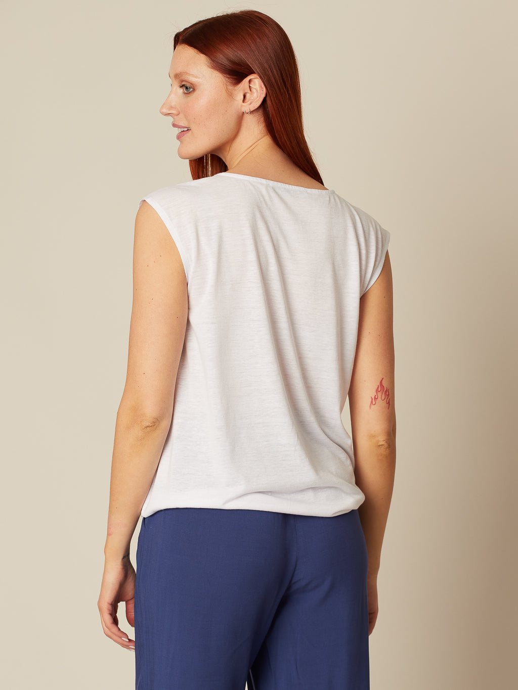 Short-sleeve loose blouse