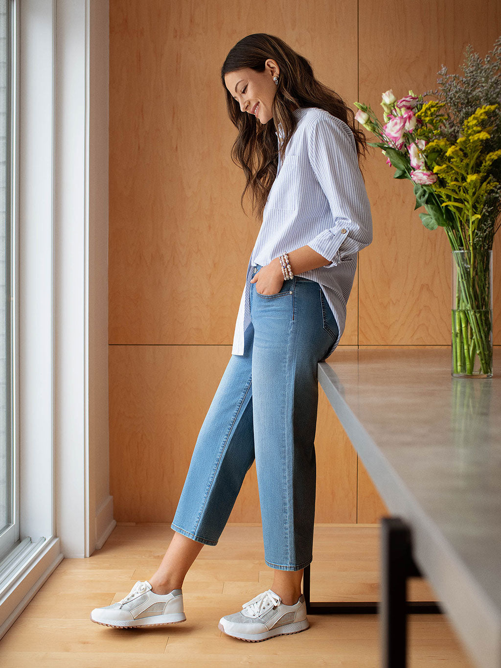 Skinny semi-fitted pull-on jean